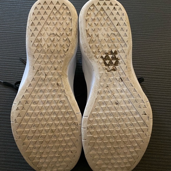 Size 8 Black Nike air - Picture 5 of 5